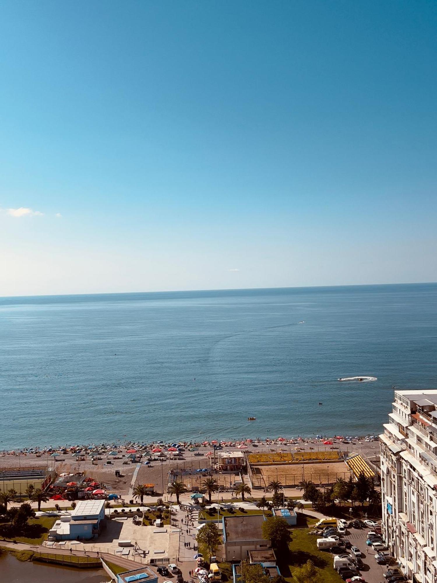 Apartment By The Sea Batumi Exterior photo